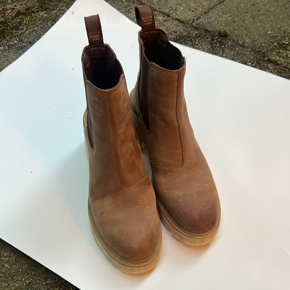 Sorel Boots- Brown * - Picture 4 of 10